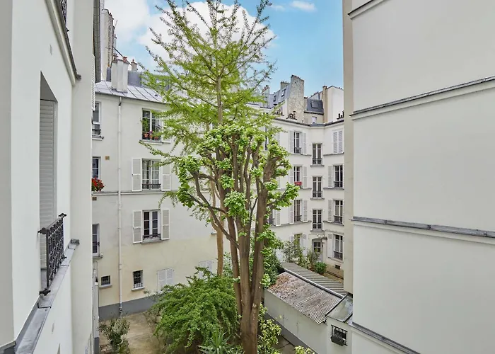 Superb Invalides Eiffel Tower *