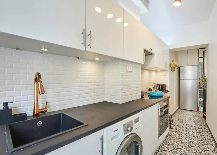 Superb Invalides Eiffel Tower Apartment Paris